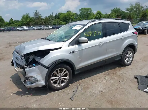 1FMCU0GD9JUC87435 2018 FORD ESCAPE - Image 2