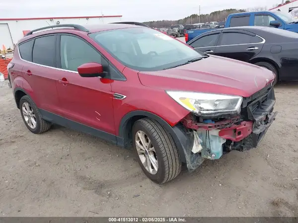 1FMCU0GD9JUD00135 2018 FORD ESCAPE - Image 1