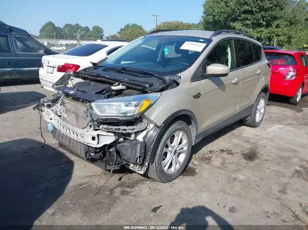 1FMCU0GD9JUD00233 2018 FORD ESCAPE - Image 2