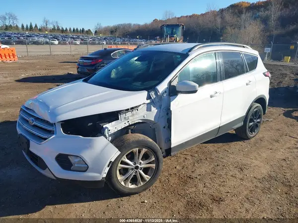 1FMCU0GD9JUD07084 2018 FORD ESCAPE - Image 2