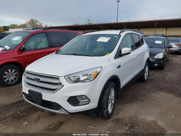 1FMCU0GD9JUD07375 2018 FORD ESCAPE - Image 2