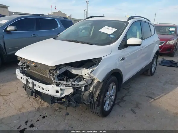 1FMCU0GD9JUD07621 2018 FORD ESCAPE - Image 2