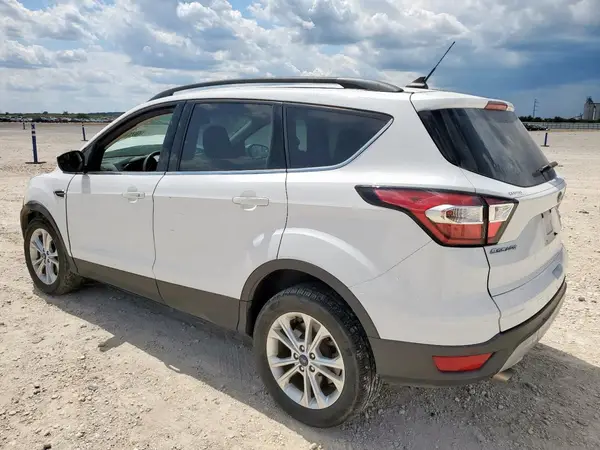 1FMCU0GD9JUD20496 2018 FORD ESCAPE - Image 2