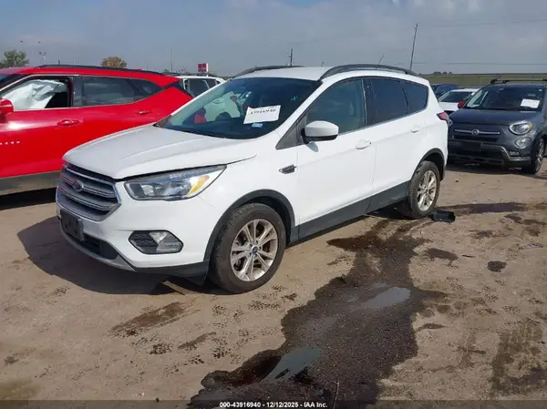 1FMCU0GD9JUD23317 2018 FORD ESCAPE - Image 2