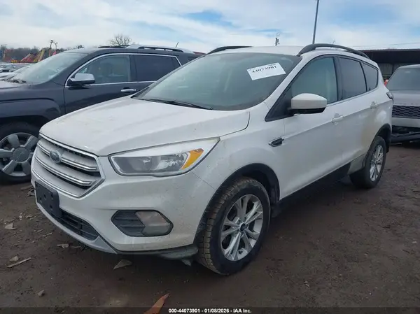 1FMCU0GD9JUD35757 2018 FORD ESCAPE - Image 2