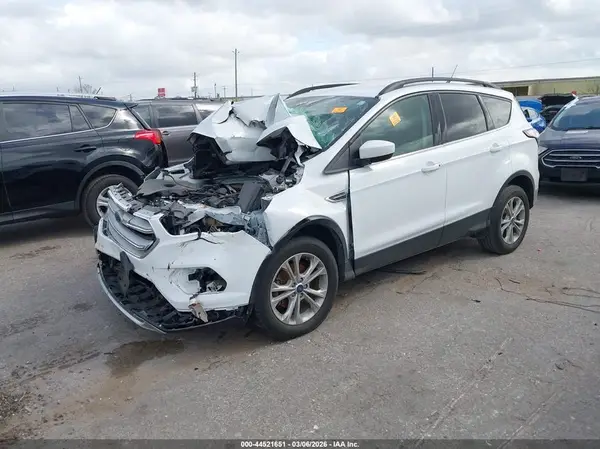 1FMCU0GD9JUD36827 2018 FORD ESCAPE - Image 2