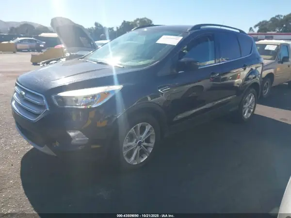1FMCU0GD9JUD51540 2018 FORD ESCAPE - Image 2