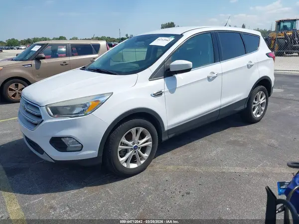 1FMCU0GD9KUA01889 2019 FORD ESCAPE - Image 2