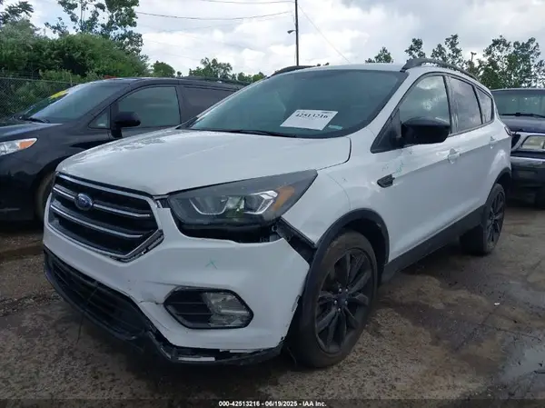 1FMCU0GD9KUA16487 2019 FORD ESCAPE - Image 2