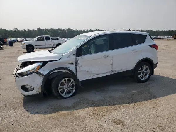 1FMCU0GD9KUA29403 2019 FORD ESCAPE - Image 1
