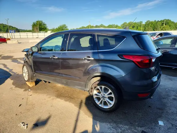 1FMCU0GD9KUA32236 2019 FORD ESCAPE - Image 2