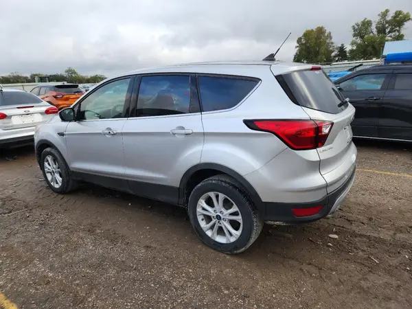 1FMCU0GD9KUB06769 2019 FORD ESCAPE - Image 2