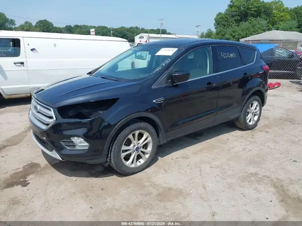 1FMCU0GD9KUB10160 2019 FORD ESCAPE - Image 2