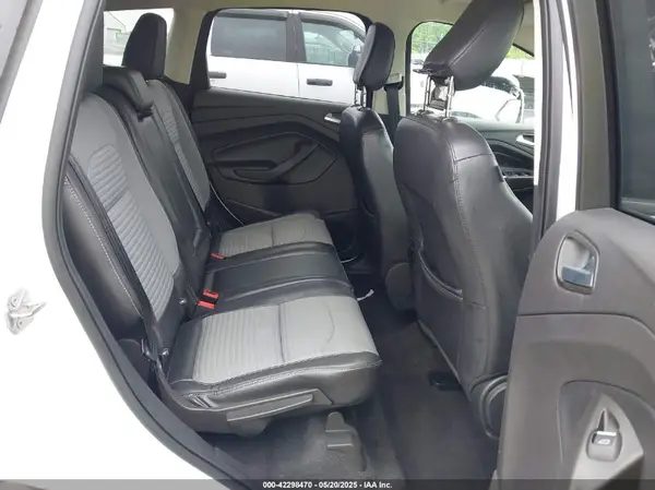 1FMCU0GD9KUB14208 2019 FORD ESCAPE - Image 8
