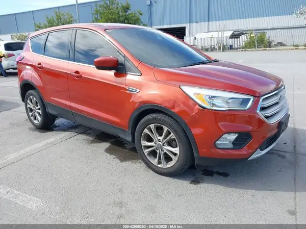 1FMCU0GD9KUB82007 2019 FORD ESCAPE - Image 1