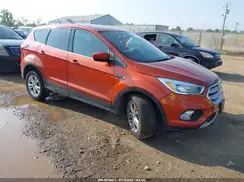1FMCU0GD9KUC23557 2019 FORD ESCAPE