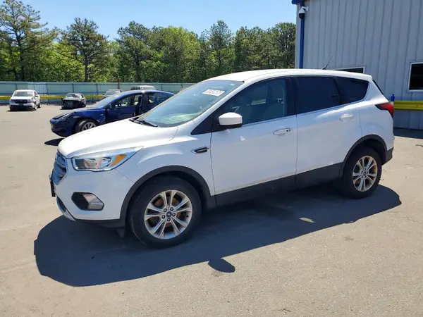 1FMCU0GD9KUC34204 2019 FORD ESCAPE - Image 1