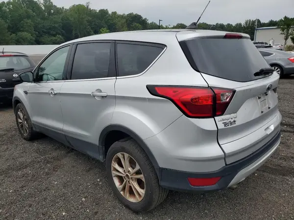 1FMCU0GD9KUC47213 2019 FORD ESCAPE - Image 2