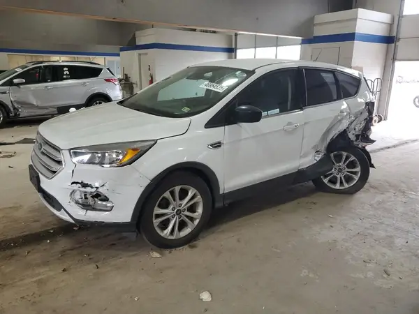 1FMCU0GD9KUC57353 2019 FORD ESCAPE - Image 1