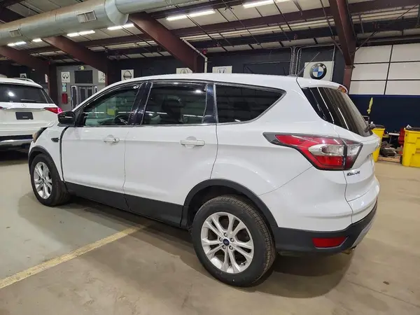 1FMCU0GDXHUB03212 2017 FORD ESCAPE - Image 2