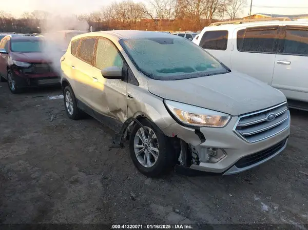 1FMCU0GDXHUB19605 2017 FORD ESCAPE - Image 1