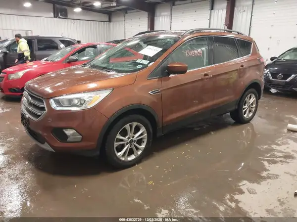 1FMCU0GDXHUB28434 2017 FORD ESCAPE - Image 2