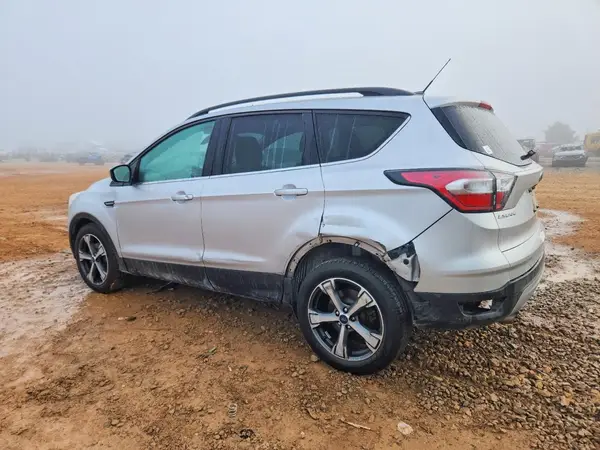 1FMCU0GDXHUB37618 2017 FORD ESCAPE - Image 2