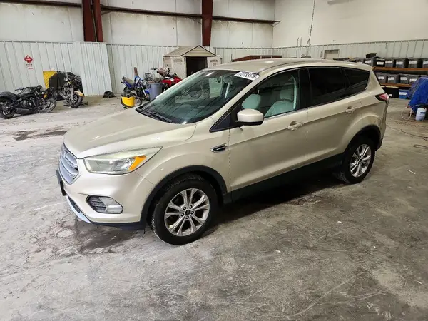 1FMCU0GDXHUC17615 2017 FORD ESCAPE - Image 1