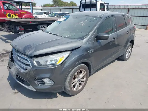 1FMCU0GDXHUC54860 2017 FORD ESCAPE - Image 2