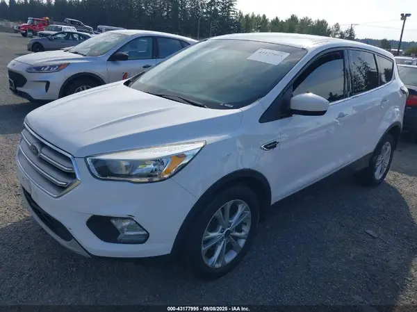 1FMCU0GDXHUC55765 2017 FORD ESCAPE - Image 2