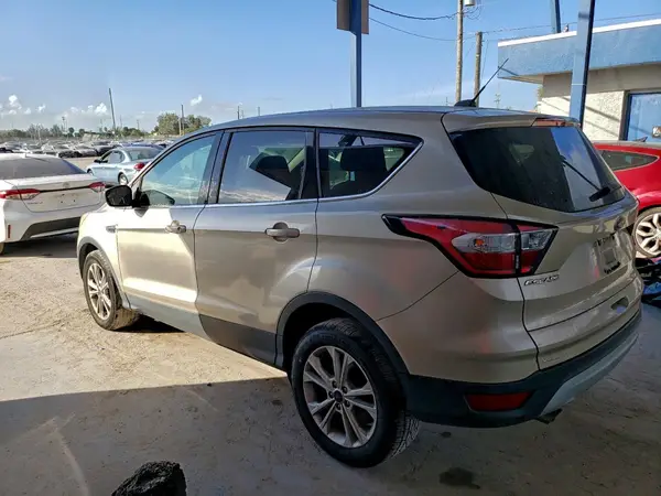 1FMCU0GDXHUC60366 2017 FORD ESCAPE - Image 2