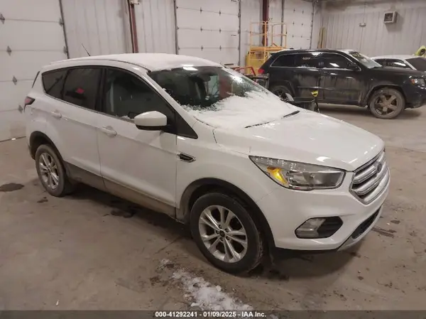 1FMCU0GDXHUC94422 2017 FORD ESCAPE - Image 1