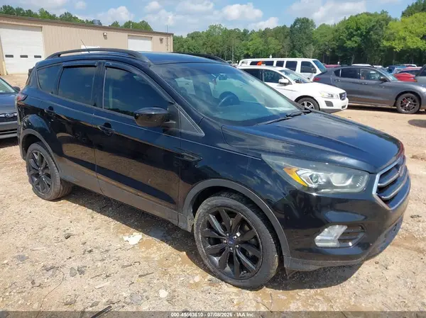 1FMCU0GDXHUD04818 2017 FORD ESCAPE - Image 1