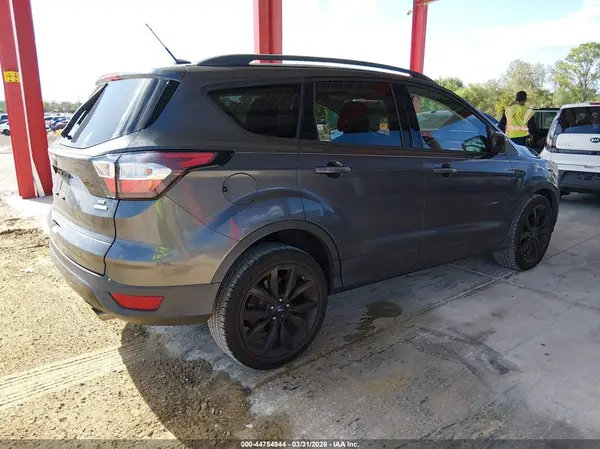 1FMCU0GDXHUD49323 2017 FORD ESCAPE - Image 2
