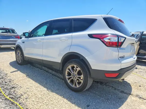 1FMCU0GDXHUD65814 2017 FORD ESCAPE - Image 2