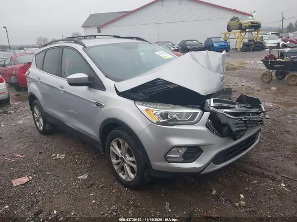 1FMCU0GDXHUD71662 2017 FORD ESCAPE - Image 1