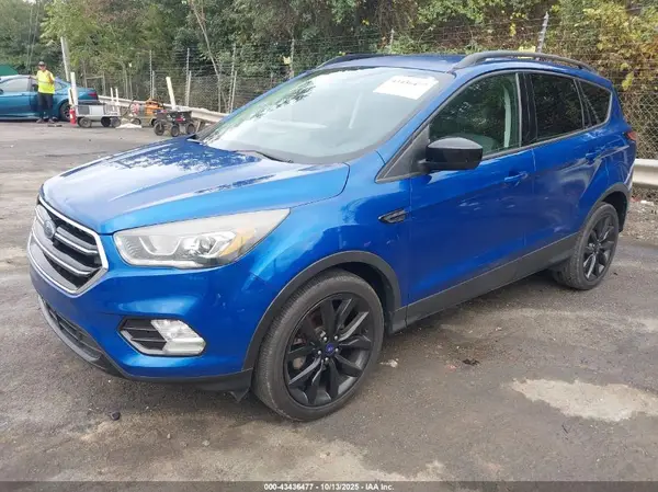 1FMCU0GDXHUE00982 2017 FORD ESCAPE - Image 2