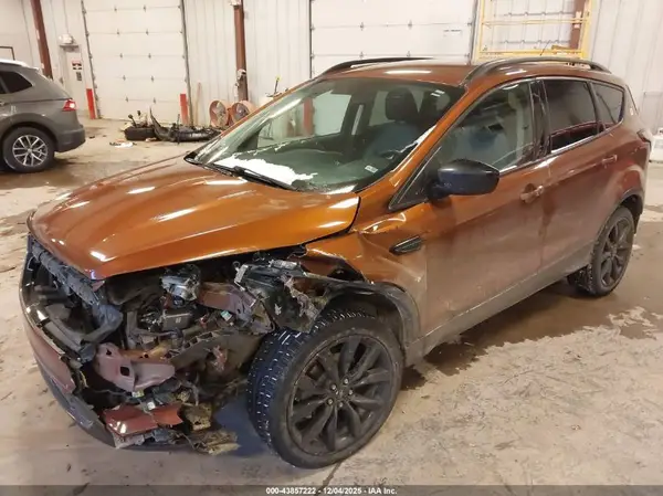 1FMCU0GDXHUE45792 2017 FORD ESCAPE - Image 2