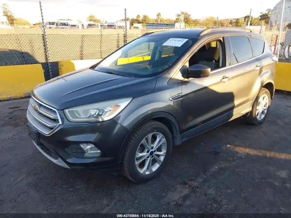 1FMCU0GDXHUE75679 2017 FORD ESCAPE - Image 2