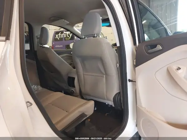 1FMCU0GDXJUA75692 2018 FORD ESCAPE - Image 8