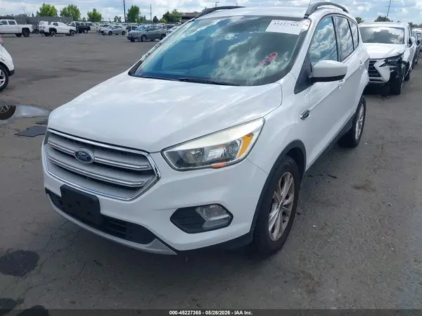 1FMCU0GDXJUB16841 2018 FORD ESCAPE - Image 2