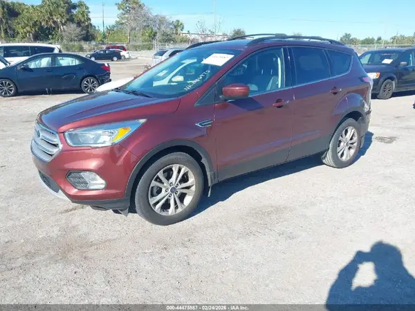 1FMCU0GDXJUB36975 2018 FORD ESCAPE - Image 2