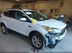 1FMCU0GDXJUB51833 2018 FORD ESCAPE