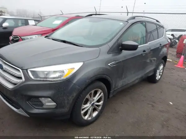 1FMCU0GDXJUB82824 2018 FORD ESCAPE - Image 2
