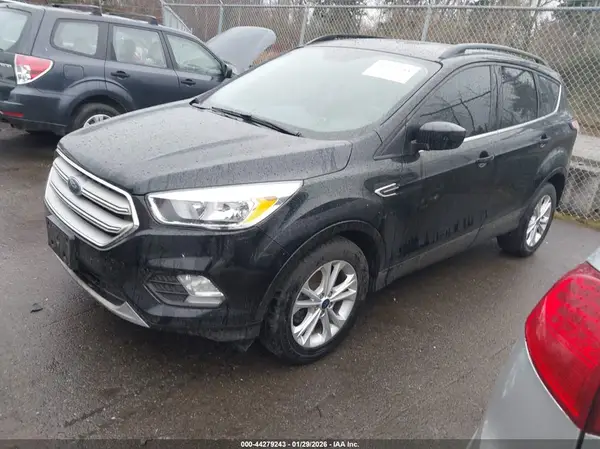 1FMCU0GDXJUC40625 2018 FORD ESCAPE - Image 2