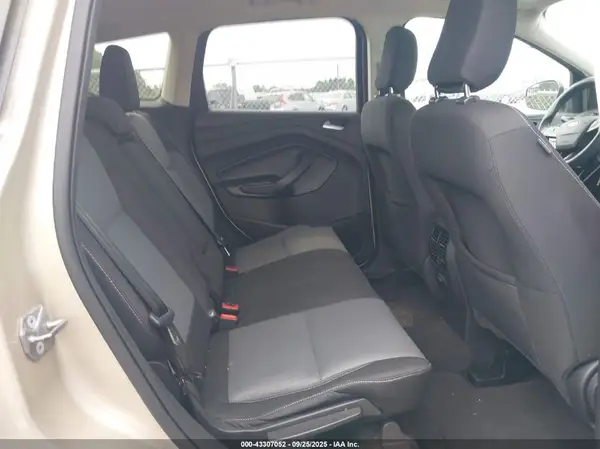 1FMCU0GDXJUC60907 2018 FORD ESCAPE - Image 8
