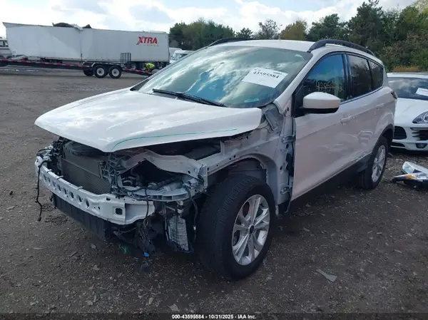 1FMCU0GDXJUD14951 2018 FORD ESCAPE - Image 2