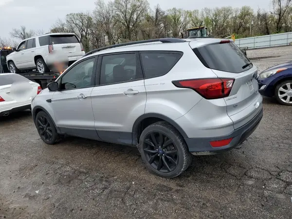 1FMCU0GDXKUA02226 2019 FORD ESCAPE - Image 2