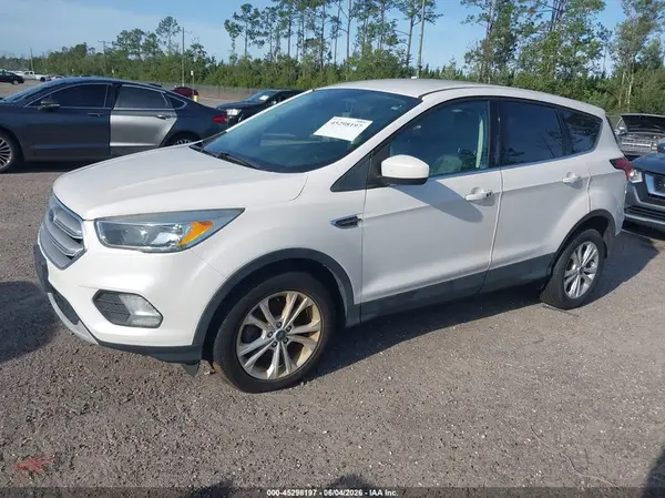 1FMCU0GDXKUA06079 2019 FORD ESCAPE - Image 2