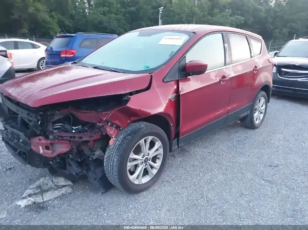 1FMCU0GDXKUA10780 2019 FORD ESCAPE - Image 2